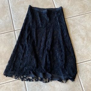 Like new White house black market lace midi skirt